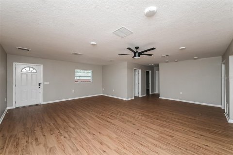 House in Clearwater, Florida 3 bedrooms, 162.3 sq.m. № 1816048 - photo 3