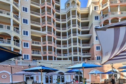 Condo in Palm Coast, Florida, 1 bedroom  № 2237874 - photo 4