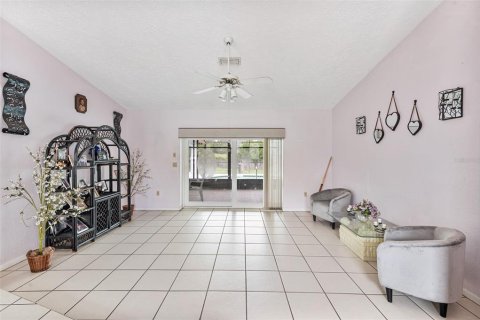 House in Weeki Wachee, Florida 4 bedrooms, 222.5 sq.m. № 1826359 - photo 6