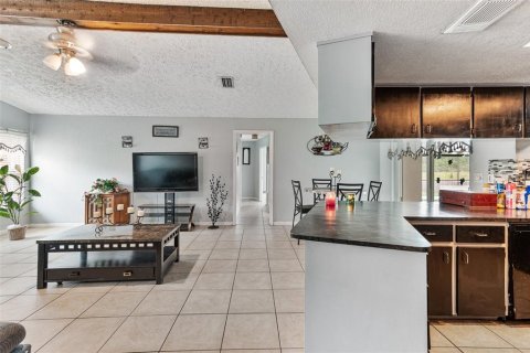 House in Weeki Wachee, Florida 4 bedrooms, 222.5 sq.m. № 1826359 - photo 30