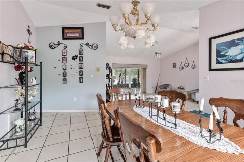 House in Weeki Wachee, Florida 4 bedrooms, 222.5 sq.m. № 1826359 - photo 7