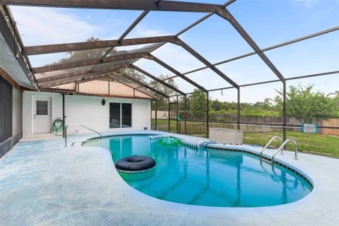 House in Weeki Wachee, Florida 4 bedrooms, 222.5 sq.m. № 1826359 - photo 23