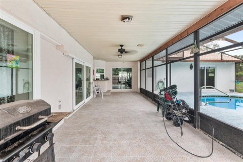 House in Weeki Wachee, Florida 4 bedrooms, 222.5 sq.m. № 1826359 - photo 22