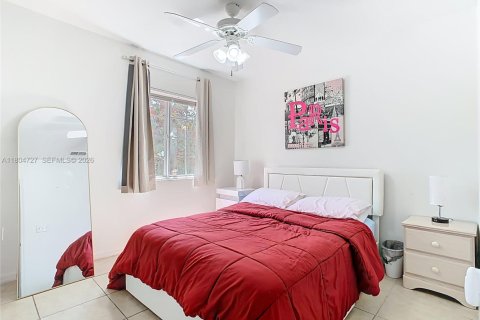 Townhouse in Kissimmee, Florida 3 bedrooms, 110.27 sq.m. № 2012287 - photo 29