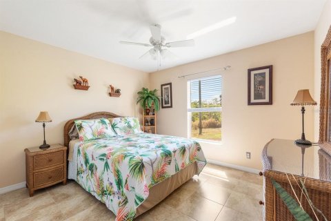 House in Englewood, Florida 3 bedrooms, 171.96 sq.m. № 1640165 - photo 29