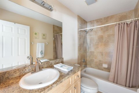House in Englewood, Florida 3 bedrooms, 171.96 sq.m. № 1640165 - photo 28