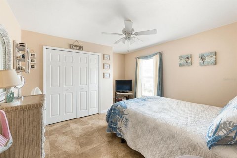 House in Englewood, Florida 3 bedrooms, 171.96 sq.m. № 1640165 - photo 25