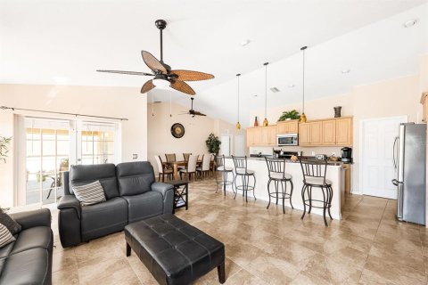 House in Englewood, Florida 3 bedrooms, 171.96 sq.m. № 1640165 - photo 9