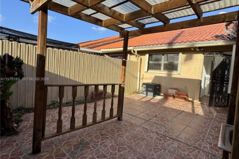 Купить таунхаус в Хайалиа, Флорида 3 спальни, 142.79м2, № 2047860 - фото 30