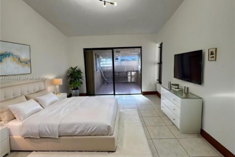 Купить таунхаус в Хайалиа, Флорида 3 спальни, 142.79м2, № 2047860 - фото 22