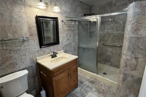 Купить таунхаус в Хайалиа, Флорида 3 спальни, 142.79м2, № 2047860 - фото 24