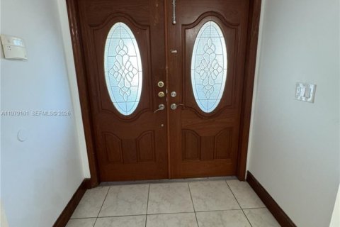 Купить таунхаус в Хайалиа, Флорида 3 спальни, 142.79м2, № 2047860 - фото 6