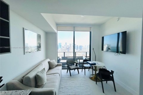 Condominio en venta en Miami, Florida, 1 dormitorio, 63.08 m2 № 1716413 - foto 14