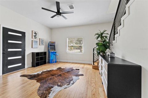Casa en venta en Saint Petersburg, Florida, 4 dormitorios, 190.17 m2 № 2123325 - foto 2