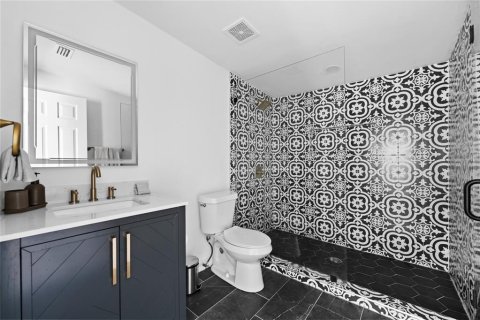 Casa en venta en Saint Petersburg, Florida, 4 dormitorios, 190.17 m2 № 2123325 - foto 11