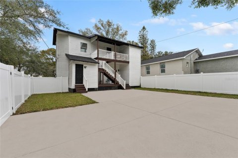 Casa en venta en Saint Petersburg, Florida, 4 dormitorios, 190.17 m2 № 2123325 - foto 18