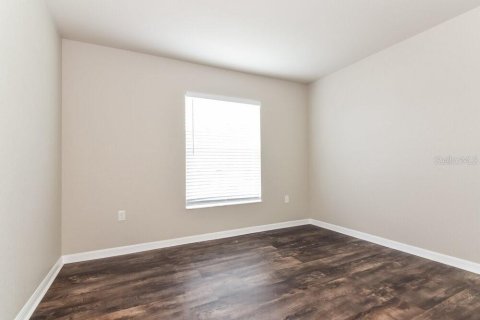 House in Zephyrhills, Florida 3 bedrooms, 136.57 sq.m. № 2117108 - photo 14