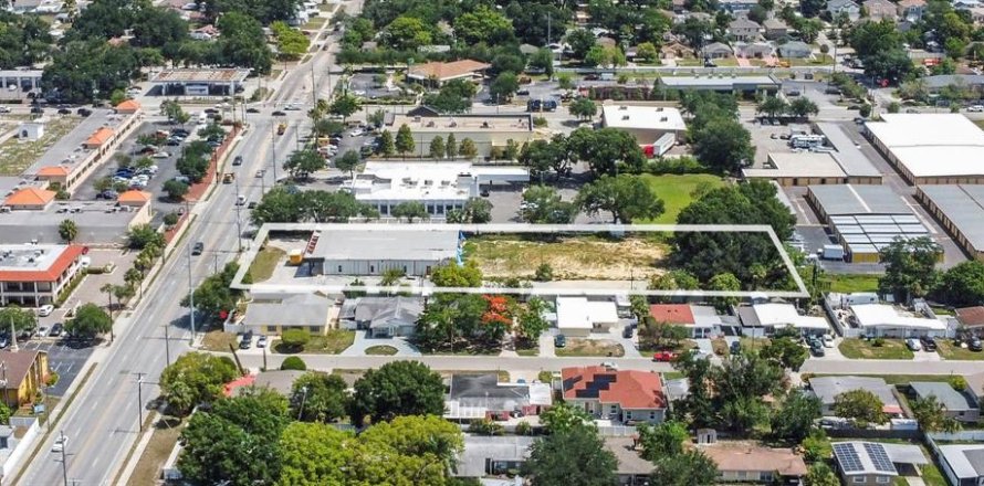 Land in Tampa, Florida № 1582185