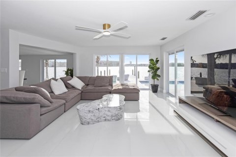 Villa ou maison à vendre à Saint Petersburg, Floride: 3 chambres, 210.42 m2 № 1628722 - photo 13
