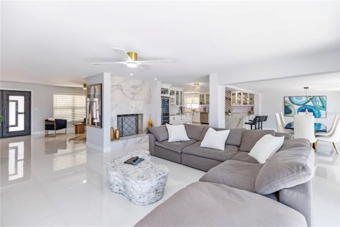 Villa ou maison à vendre à Saint Petersburg, Floride: 3 chambres, 210.42 m2 № 1628722 - photo 17