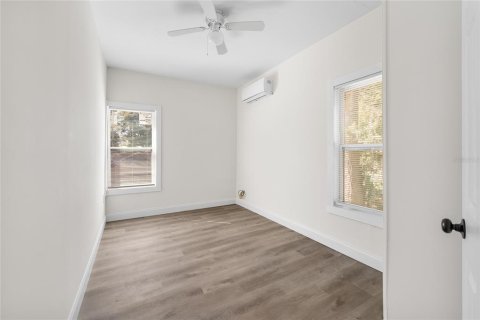 Propiedad comercial en venta en Gainesville, Florida, 146.41 m2 № 1626530 - foto 23