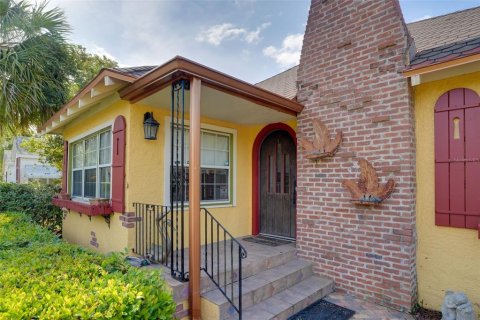 House in Mount Dora, Florida 2 bedrooms, 111.48 sq.m. № 2234430 - photo 6