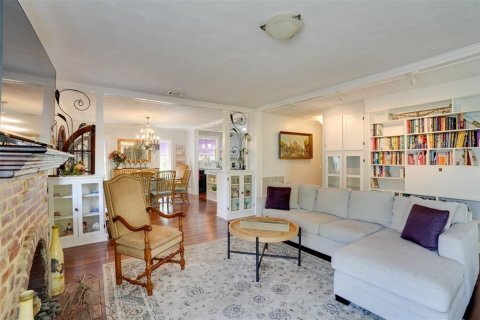 House in Mount Dora, Florida 2 bedrooms, 111.48 sq.m. № 2234430 - photo 10