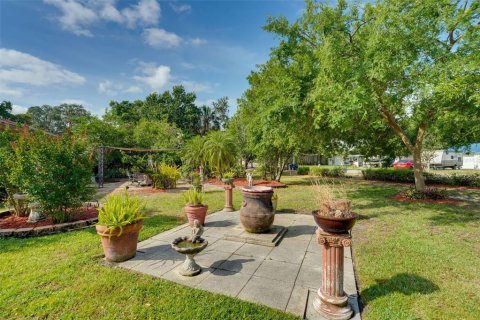 House in Mount Dora, Florida 2 bedrooms, 111.48 sq.m. № 2234430 - photo 24