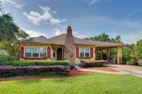 House in Mount Dora, Florida 2 bedrooms, 111.48 sq.m. № 2234430 - photo 2