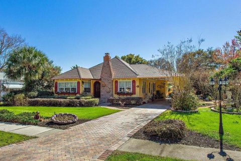 House in Mount Dora, Florida 2 bedrooms, 111.48 sq.m. № 2234430 - photo 4