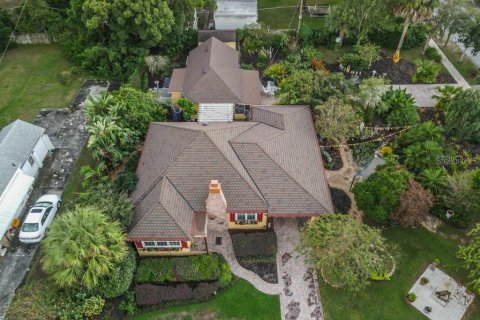 House in Mount Dora, Florida 2 bedrooms, 111.48 sq.m. № 2234430 - photo 7
