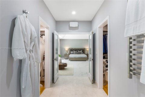 Casa en venta en Pinecrest, Florida, 7 dormitorios, 586.96 m2 № 1970317 - foto 13