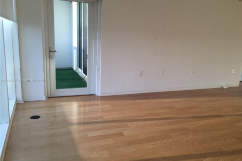 Condo in Bal Harbour, Florida, 1 bedroom  № 1768744 - photo 10