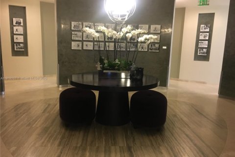Condo in Bal Harbour, Florida, 1 bedroom  № 1768744 - photo 4