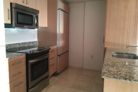 Condo in Bal Harbour, Florida, 1 bedroom  № 1768744 - photo 6