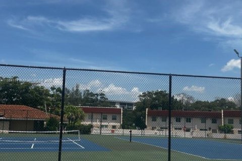 Снять в аренду кондоминиум в Лодерхилл, Флорида 2 спальни, 94.39м2, № 1920351 - фото 3