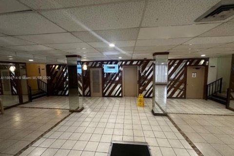 Снять в аренду кондоминиум в Лодерхилл, Флорида 2 спальни, 94.39м2, № 1920351 - фото 8