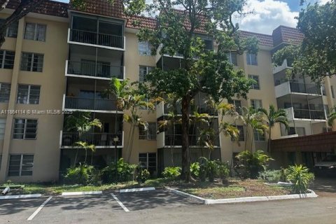 Снять в аренду кондоминиум в Лодерхилл, Флорида 2 спальни, 94.39м2, № 1920351 - фото 2