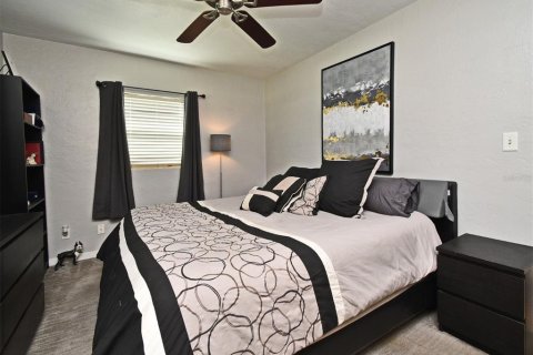 House in Orlando, Florida 3 bedrooms, 150.97 sq.m. № 1749368 - photo 23