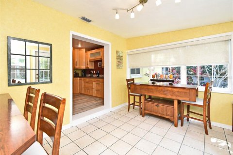 House in Orlando, Florida 3 bedrooms, 150.97 sq.m. № 1749368 - photo 18