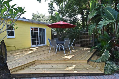 House in Orlando, Florida 3 bedrooms, 150.97 sq.m. № 1749368 - photo 6