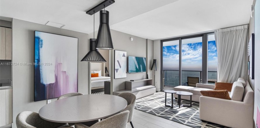 Condominio en Hollywood, Florida, 2 dormitorios № 1935351