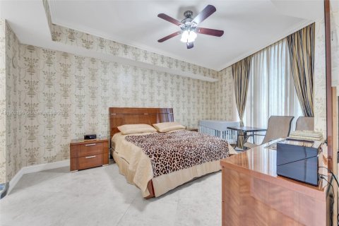 Condominio en venta en Sunny Isles Beach, Florida, 2 dormitorios, 118.54 m2 № 1954701 - foto 9
