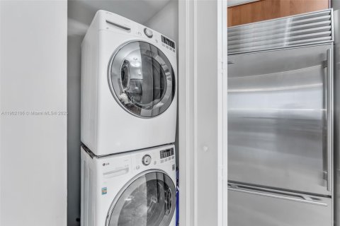 Condominio en venta en Sunny Isles Beach, Florida, 2 dormitorios, 118.54 m2 № 1954701 - foto 22