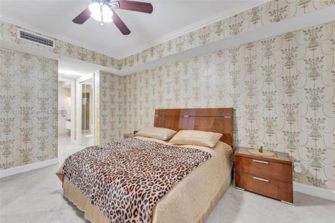 Condominio en venta en Sunny Isles Beach, Florida, 2 dormitorios, 118.54 m2 № 1954701 - foto 10