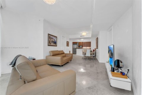 Condominio en venta en Sunny Isles Beach, Florida, 2 dormitorios, 118.54 m2 № 1954701 - foto 6