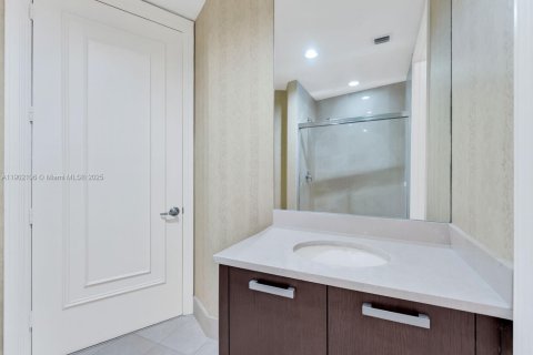 Condominio en venta en Sunny Isles Beach, Florida, 2 dormitorios, 118.54 m2 № 1954701 - foto 20