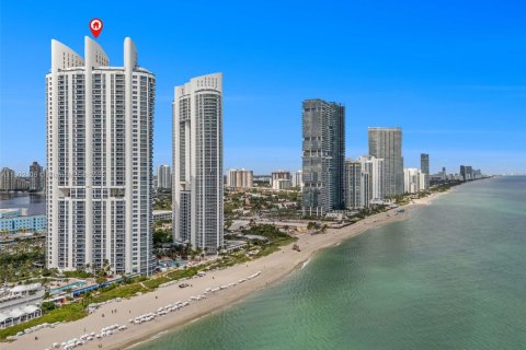 Condominio en venta en Sunny Isles Beach, Florida, 2 dormitorios, 118.54 m2 № 1954701 - foto 24