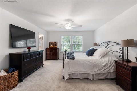 Condo in Newberry, Florida, 3 bedrooms № 2195221 - photo 8