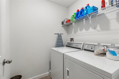 Condo in Newberry, Florida, 3 bedrooms № 2195221 - photo 14